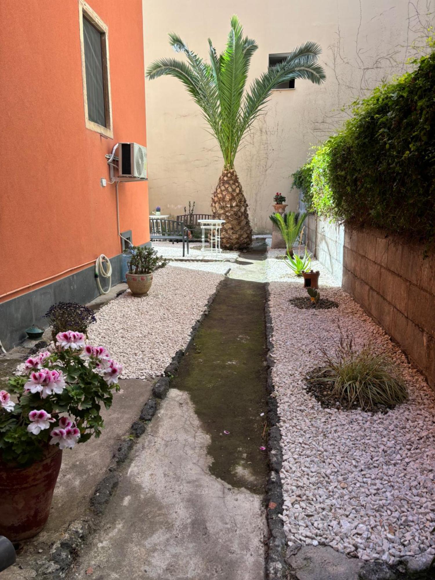 Il Giardino Casa Vacanze 卡塔尼亚 外观 照片