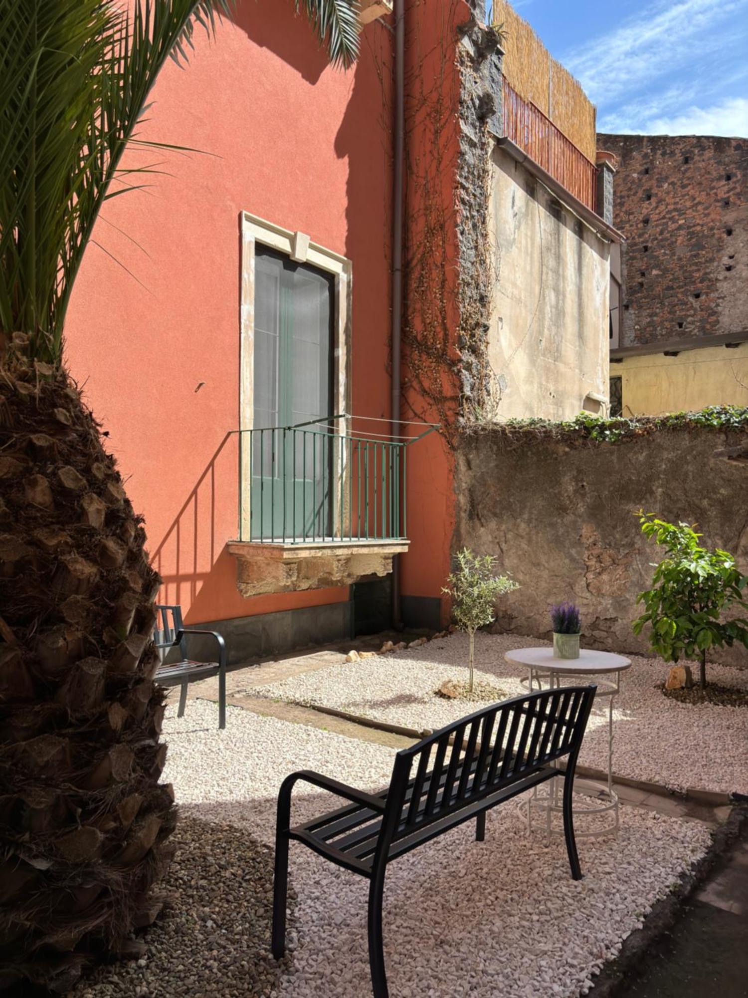 Il Giardino Casa Vacanze 卡塔尼亚 外观 照片